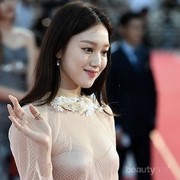 [FORUM] Kesel nggak sih lihat cewek yang pakai baju tipis sampai branya terlihat?