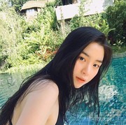 Selain eyeliner, cara bikin mata terlihat lebih besar gimana ya?