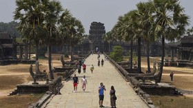 FOTO: Angkor Wat Ditinggalkan Turis