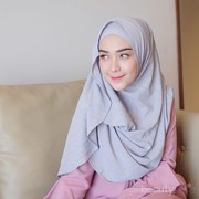Ingin Wajah Secantik dan Mulus Seperti Hamidah Rachmayanti? Contek di Sini Ladies