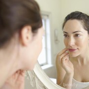 Ladies, Ini 5 Alasan yang Akan Membuat Kamu Enggak Sabar untuk Menggunakan Primer Wajah!
