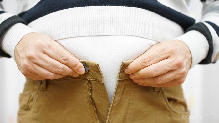 [FORUM] Kamu tipe yang kalau abis makan, selalu buka kancing celana gak?