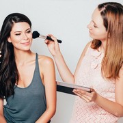 3 Pilihan Sekolah Make Up Terbaik di Indonesia yang Mampu Mendidikmu Menjadi MUA Terkenal