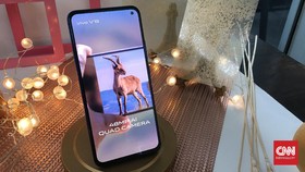 Vivo V19 dengan Lubang Kamera Depan Terkecil di Dunia Dirilis