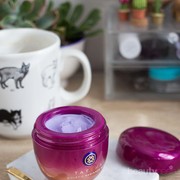 Tatcha Violet-C Radiance Mask, Masker Ungu yang Buat Wajah Lembut, Flawless dan Lebih Cerah!