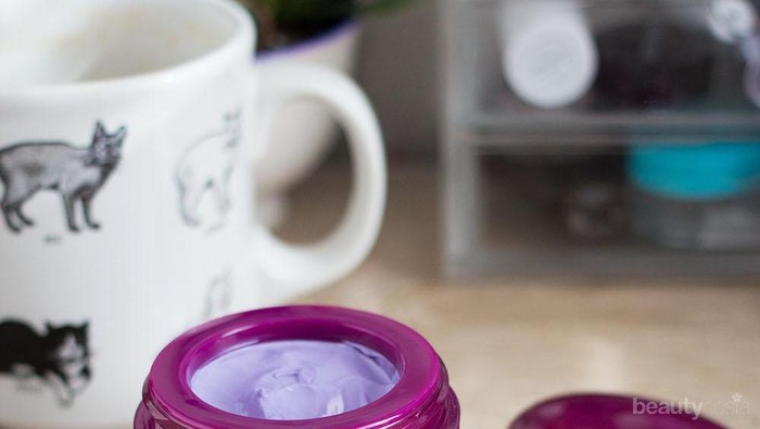 Tatcha Violet-C Radiance Mask, Masker Ungu yang Buat Wajah Lembut, Flawless dan Lebih Cerah!