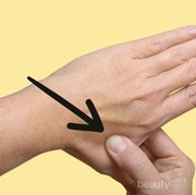 [FORUM] Taruh es batu di jari, sakit gigi langsung sembuh!