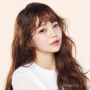 Punya Banyak Tips Makeup Unik, 5 Beauty Blogger Korea yang Harus Kamu Follow!