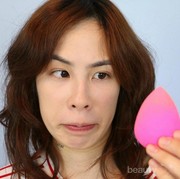 Kesal dengan Beauty Sponge yang Sering Jamuran? Begini Cara Merawatnya dengan Benar!