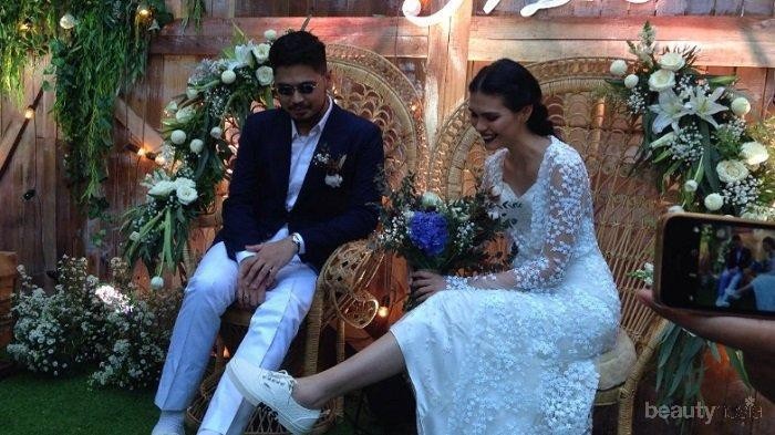 [FORUM] Pengantin Wanita Pakai Sneakers Ternyata Lagi Tren, Kamu Tertarik?