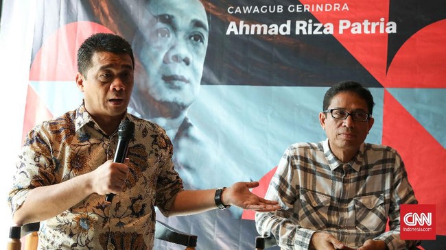 Wagub DKI Jakarta Ahmad Riza Patria menyebut 54 alat berat dikerahkan untuk mengeruk waduk supaya ancaman banjir bisa dikurangi.