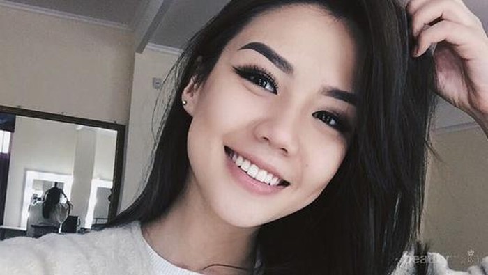 Rambutmu Terlihat Lepek dan Berantakan? Ini Cara Cepat Mengatasi Bad Hair Day!