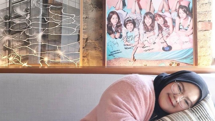 Buat Si Gemuk, Ini Dia Inspirasi Fashion Hijab Ala Intan Kemala Sari yang Menggemaskan