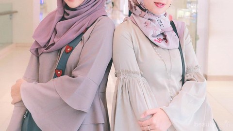 Psst Ternyata Ini Bayaran Endorse 5 Selebgram Hijab Cantik Instagram Penasaran