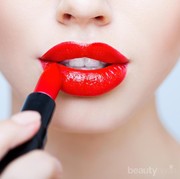 [FORUM] Say, kenapa kalo aplikasiin lipstik merah susah banget ya?