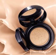 Lightbulb Cushion Foundation dari Shu Uemura yang Bisa Membuat Wajah Kamu Berkilau Natural
