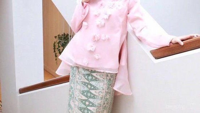 Lagi Hits Banget, Ini Dia Padu Padan Atasan Hijab Model Asimetris yang Modis!