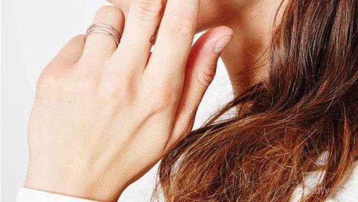 Makeup Tanpa Brush, Apakah Bisa? Begini Caranya!