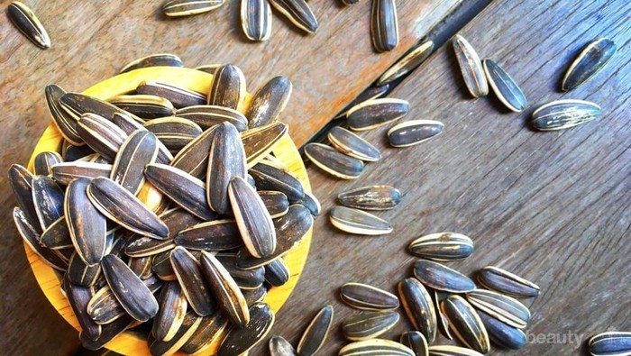 [FORUM] Tim makan kuaci dikumpulin dulu atau langsung dimakan, Mana sensasi yang paling kamu suka?