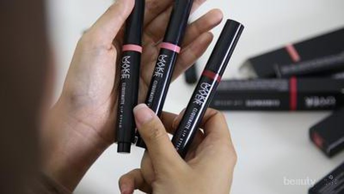 [FORUM] Antara Make Over Cliquematte Lips Stylo dan Wardah Instaperfect, mending beli yang mana?
