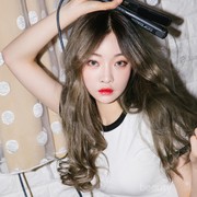 Tips Catok Ini Bikin Rambut Tahan Badai Seharian Tapi Tetap Sehat