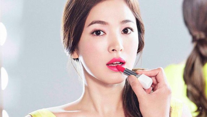 Sungguh Tak Berlebihan, Beginilah Gaya Make Up Pernikahan Song Hye Kyo