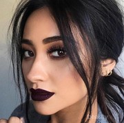 Rekomendasi Merek Lipstick Warna Gelap yang Bisa Kamu Pakai Tanpa Takut Terlihat Seram