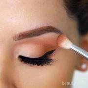 Inilah Langkah Mudah Menggunakan Eyeshadow Buat Para Pemula, Ladies!