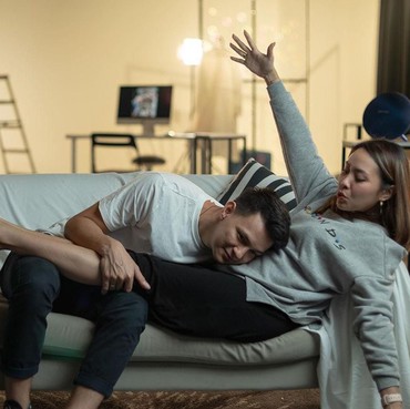 Marcell Darwin Ternyata Tegang saat Lihat Anak Pertama Lahir