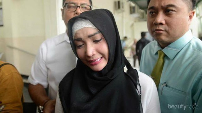 [FORUM] Seleb Indo yang masuk sel rata-rata mengenakan hijab