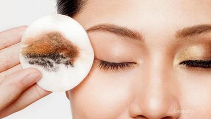 [FORUM] Gimana sih cara bersihin mascara waterproof?