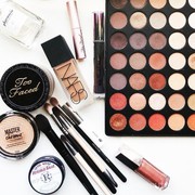 [FORUM] Makeup yang pengen banget kalian coba apasih?