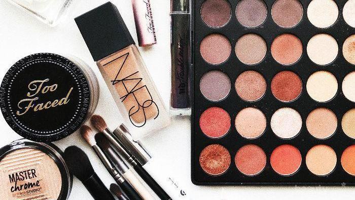 [FORUM] Makeup yang pengen banget kalian coba apasih?