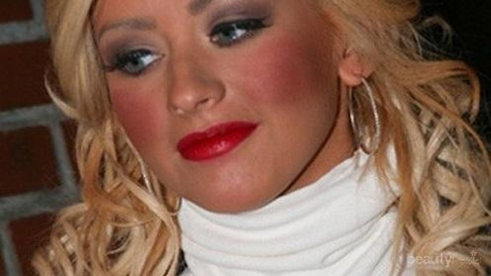 Ini 6 Insiden Make Up Gagal yang Justru Bikin Batal Cantik dan Malu-maluin