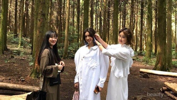 Tampil Bak Selebgram Korea, Ikuti Tips Pakai Sneakers Ini Biar Jadi Paling Modis dan Kekinian