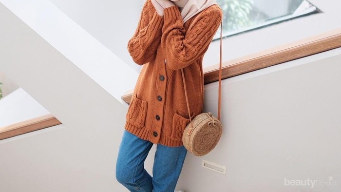 [FORUM] Masih zaman nggak sih pakai cardigan sebagai outer?
