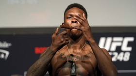 Israel Adesanya, Korban Bully Calon Legenda UFC