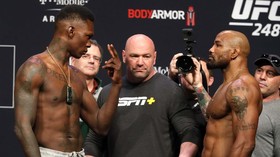 FOTO: Israel Adesanya vs Yoel Romero Berpotensi KO