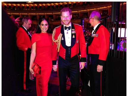 7 Foto Terbaru Pangeran Harry & Meghan di Inggris Sebelum Gelar Resmi Dicopot