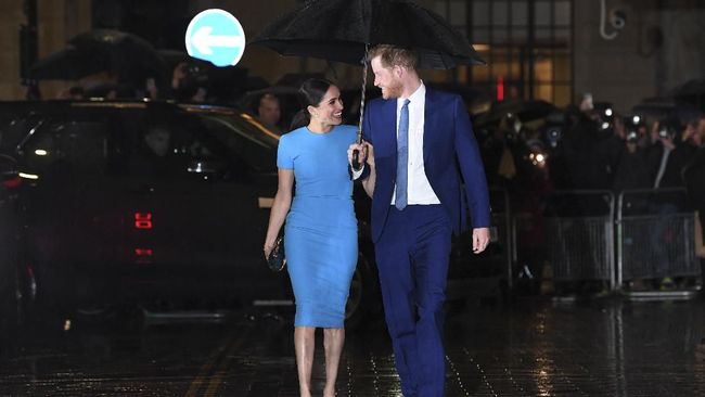 Dalam dokumenter, Harry dan Meghan menjawab berbagai pemberitaan yang mereka nilai menyudutkan, bohong, fitnah, hingga rasisme yang mereka terima.