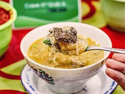 Nggak Cuma Coto, Makassar Juga Punya Kuliner Favorit Ini