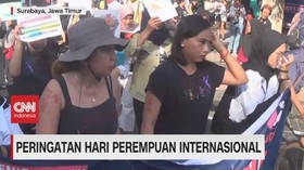 VIDEO: Aksi Women March Digelar di CFD Surabaya
