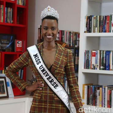 Pesan Miss Universe 2020 Zonzibini Tunzi di Hari Perempuan Internasional