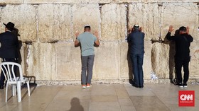 Israel Tutup Perbatasan, WNI Rombongan Holyland Terjebak
