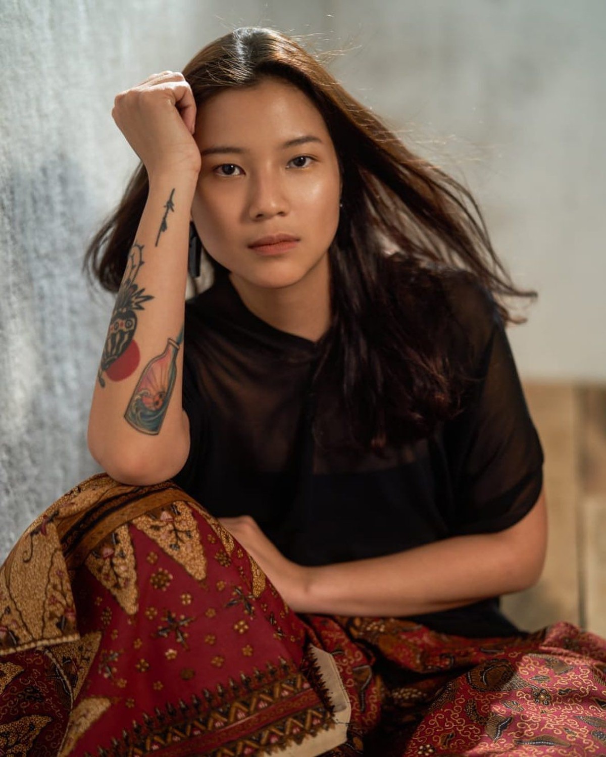 Danilla Riyadi adalah musisi Tanah Air yang dikagumi oleh banyak orang&period; Kecantikan dan keahliannya bermain gitar berhasil menghipnotis para pecinta musik&period;