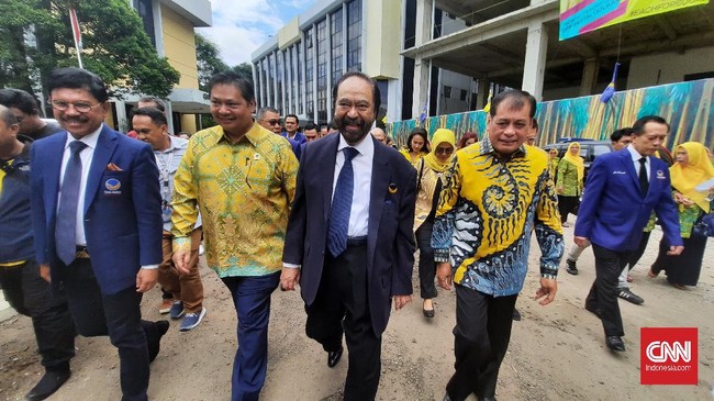 Golkar menegaskan tetap kukuh dengan keputusan Munas 2019 yang mengusung Airlangga capres 2024 dengan berkoalisi dengan partai lain.