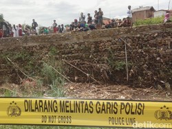 Pemancing Temukan Mayat Lansia Mengambang di Sungai Cikeruh Sumedang