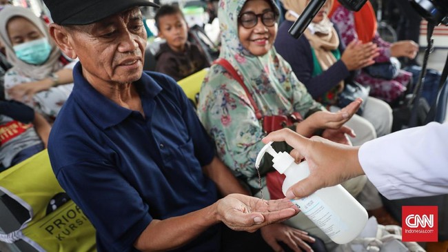 Muhammadiyah memperbolehkan alkohol dijadikan sebagai racikan antiseptik untuk menjaga kebersihan tangan guna mencegah merebaknya virus corona.
