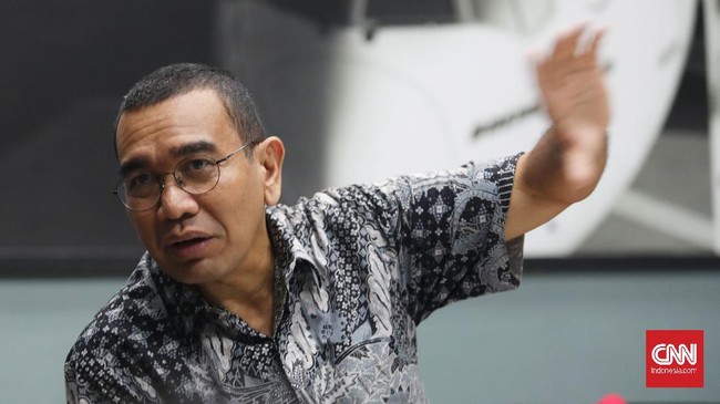 Stafsus Menteri BUMN Arya Sinulingga menilai konyol anggapan Ekonom Faisal Basri bahwa proyek kereta cepat tak bakal balik modal sampai kiamat.