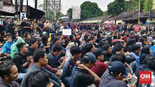 'Gejayan Memanggil' Ajak Warga Demo BBM di Pasar Beringharjo Siang Ini - Vimarsana News